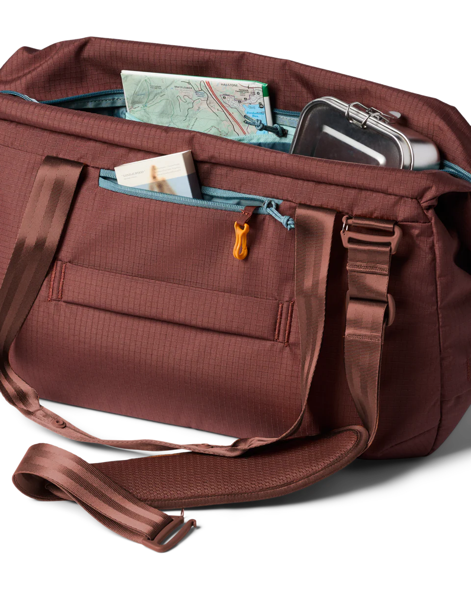 Viaje 35L Travel Duffel - Image 3