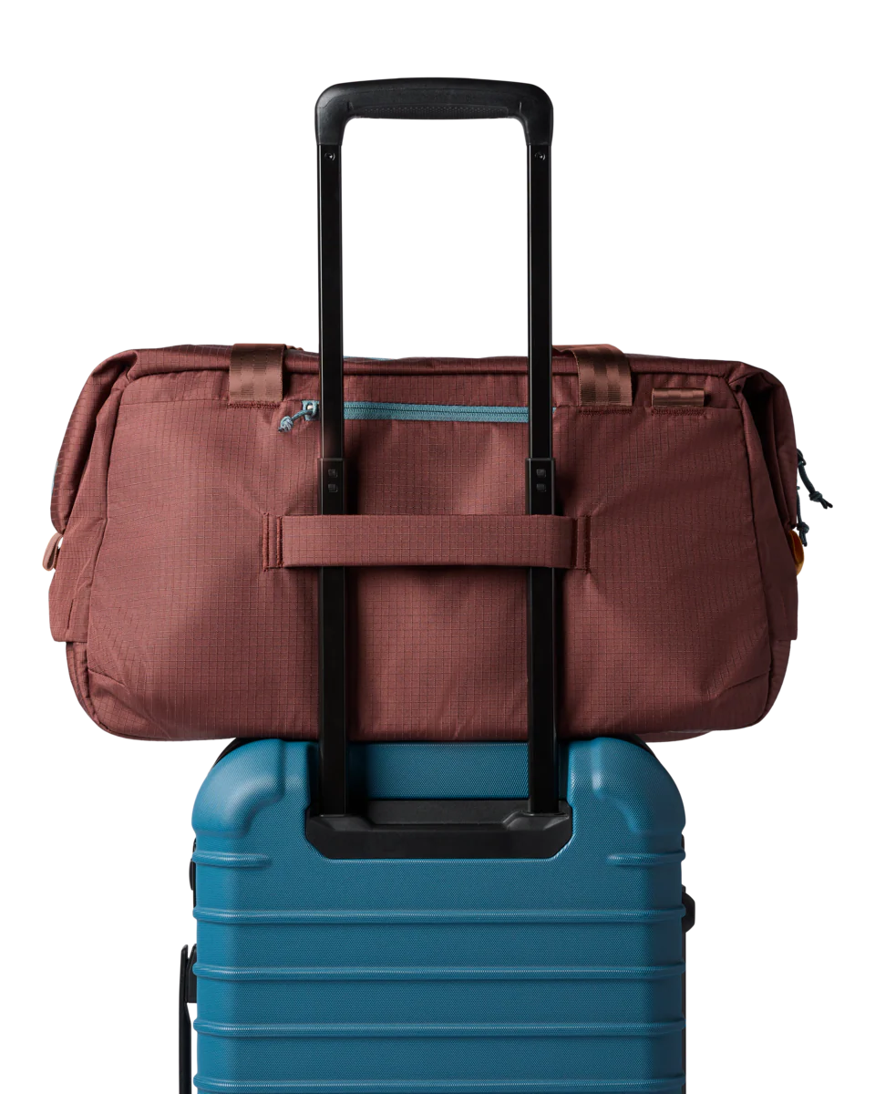 Viaje 35L Travel Duffel - Image 4