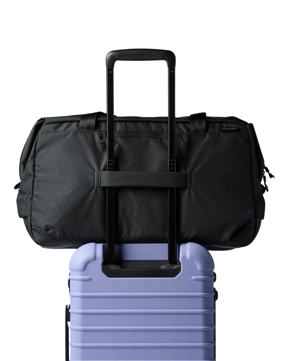 Viaje 45L Travel Duffel - Image 4