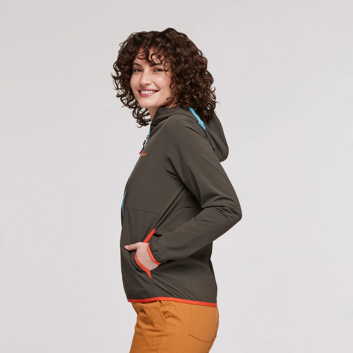 Vuelta Performance Windbreaker - Women's - Image 3