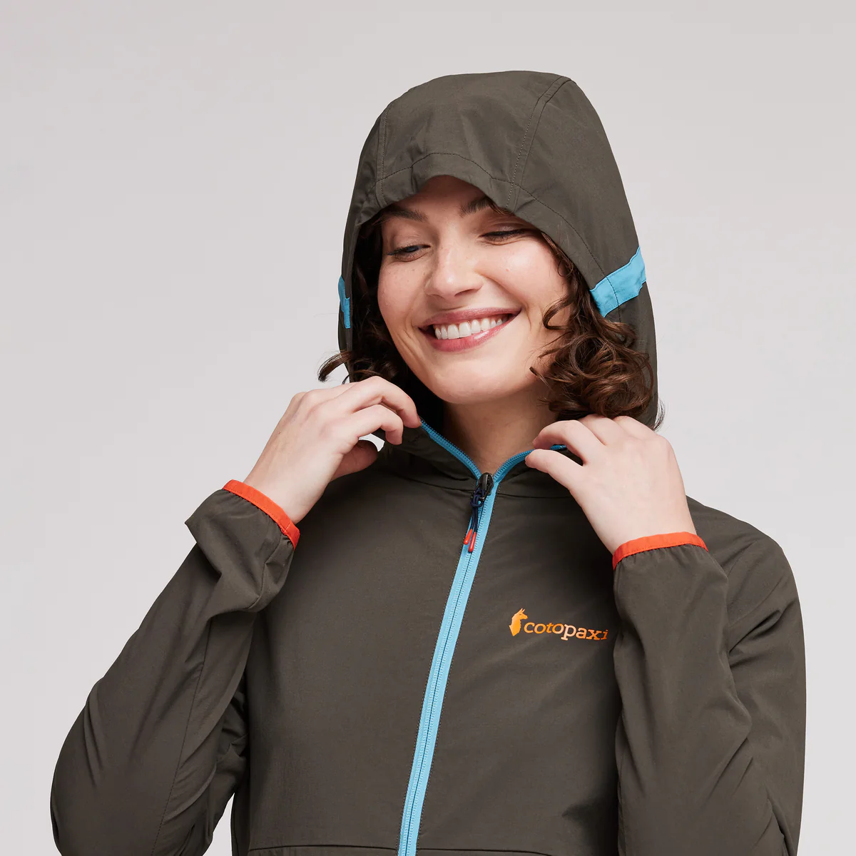 Vuelta Performance Windbreaker - Women's - Image 4